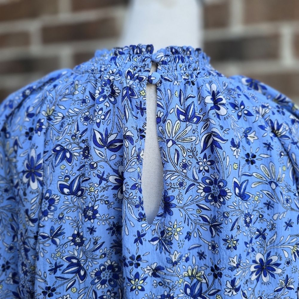 LOFT Blue Floral Top - Picture 7 of 10